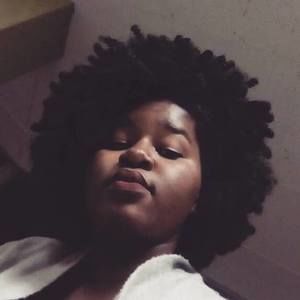 Meet your Posher, Caroline